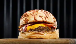 Cheesebacon simple & papas
