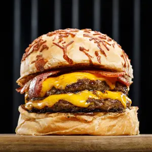 Cheesbacon doble & papas
