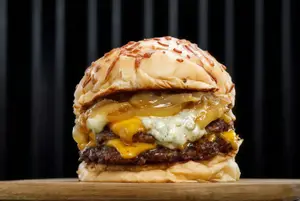 Roque burger doble & papas