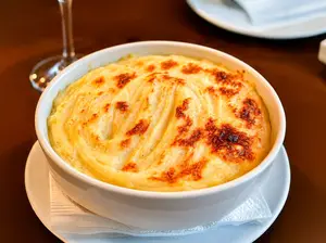 Pastel de papa de pescado y camarones