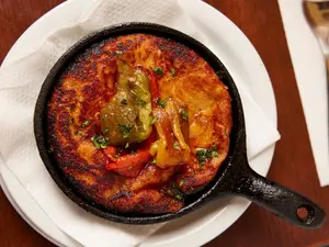 Provoleta con morrones asados