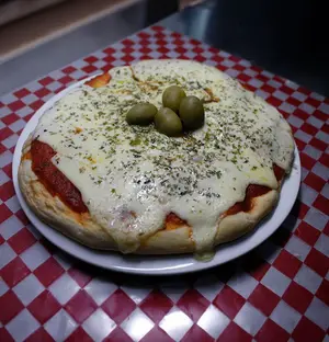 Pizza Individual De Muzza