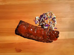Baby back rib ahumadas con salsa bqb ac humo