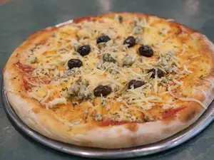 Pizza Provolone