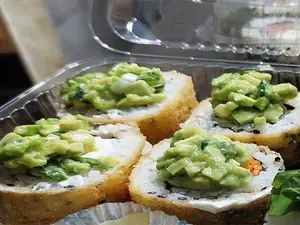 Hot vegetariano roll (8 unid)