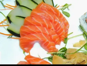 Sashimi salmón (5 unidades)
