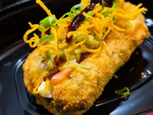 Sushi hot dog