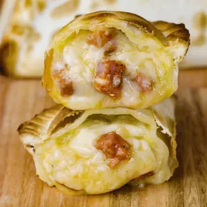 Empanada de Cantimpalo y Muzzarella Frita