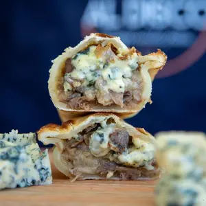 Empanada de Ternera al Roquefort Frita