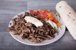 Shawarma al plato con dos panes