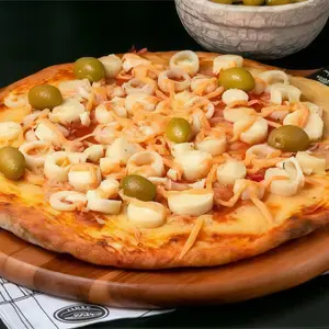 Pz muzzarella con jamón y palmito