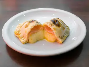 Empanada de Jamón y Mozzarella