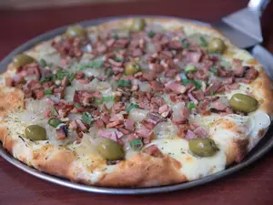 Fugazza y Bacon