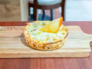 Tarta de jamón y queso