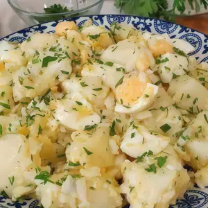 Ensalada de papa y huevo