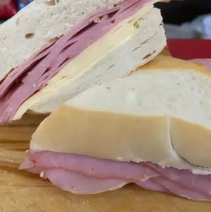 Francés de crudo y queso