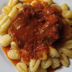 Ñoquis con salsa a elección