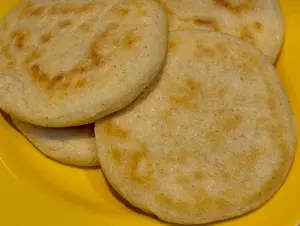 Arepa de huevo revuelto