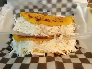 Cachapa con queso x 2