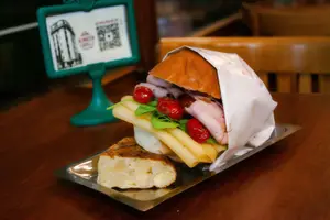 Pebete Jamón Cocido Cherry