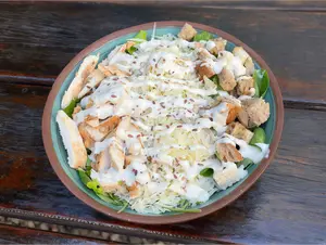 Ensalada Caesar De Pollo