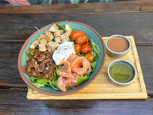 Ensalada De Salmón
