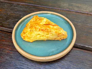 Scon Queso Grande Salado