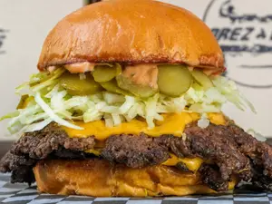 Doble big alvarez con papas
