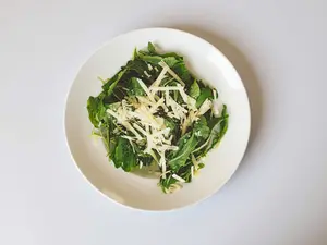 Ensadala Rucula Y Parmesano