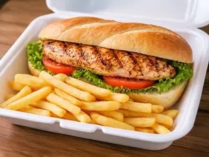 Sándwich de pollo deshuesado