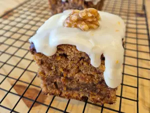 Cuadrado de carrot cake