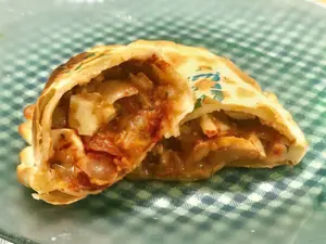 Empanada de carne picante