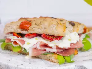 Focaccia jamon crudo