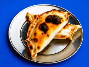 Empanada de cebolla y queso