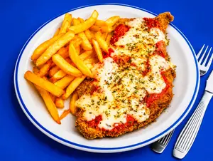 Napolitana con papas fritas