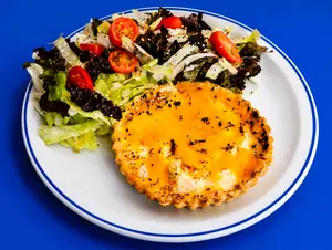 Tarta a eleccion + ensalada