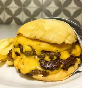 Doble Cheeseburger