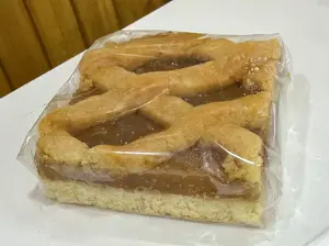 Porción pasta frola batata