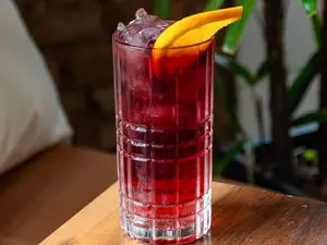 Hibiscus tonic