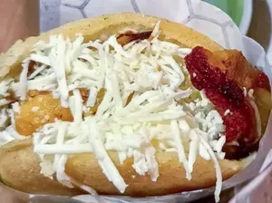Arepa Con Tajada Y Queso