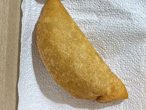 Empanada de tajada y queso