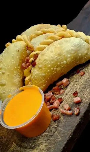 AMERICAN Box Empanadas