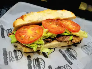 Lomito lechuga y tomate