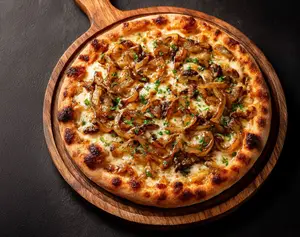 Pizza con cebolla caramelizada