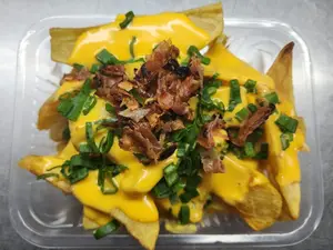 Papas con cheddar