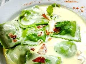 Ravioles de espinaca y pollo