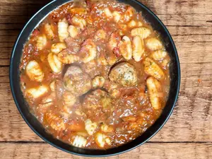 Ñoquis soufle con 3 albondigas