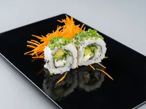 Akemi roll (10 piezas)