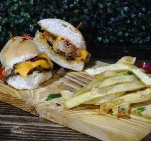 Sandwich bondiola cervezanegra