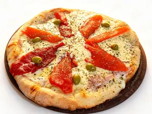 Muzza + napo + jamón y morr